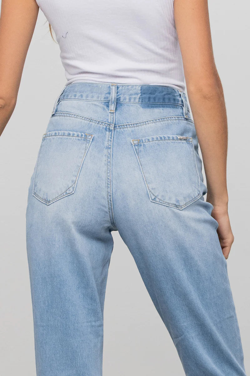 Feel the Breeze Girlfriend Jeans