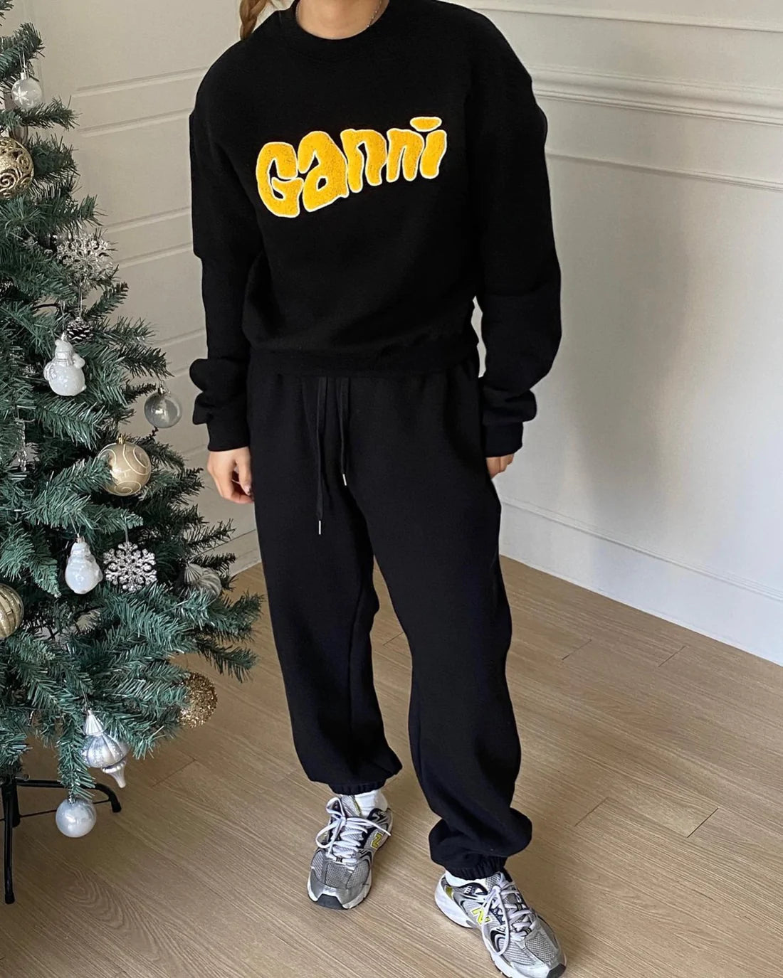 Boucle Patch Cropped Sweatshirt