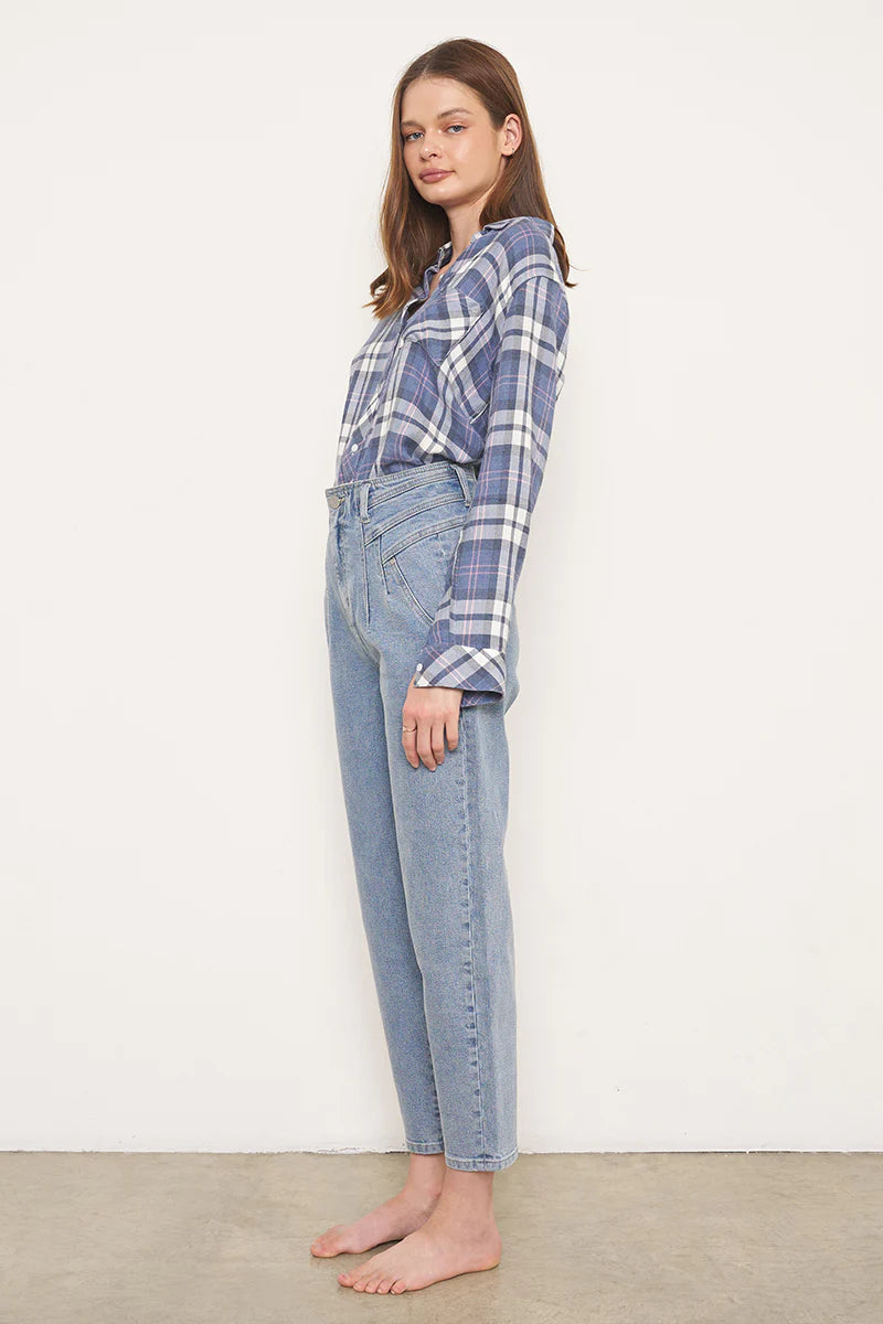 Loose Seamed Tapered Jeans