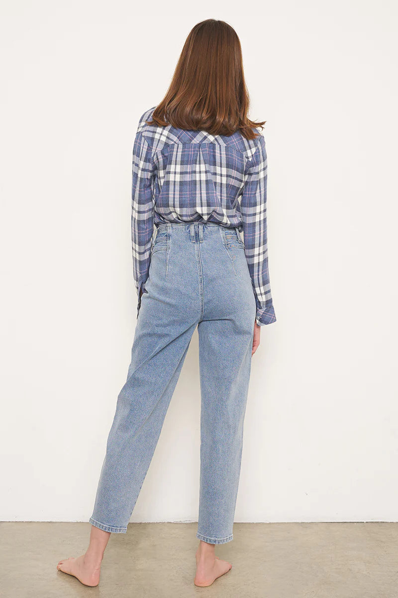 Loose Seamed Tapered Jeans