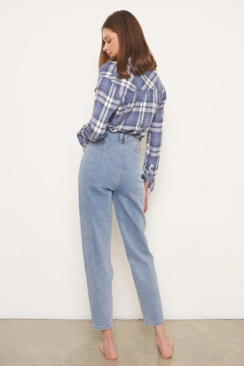 Loose Seamed Tapered Jeans